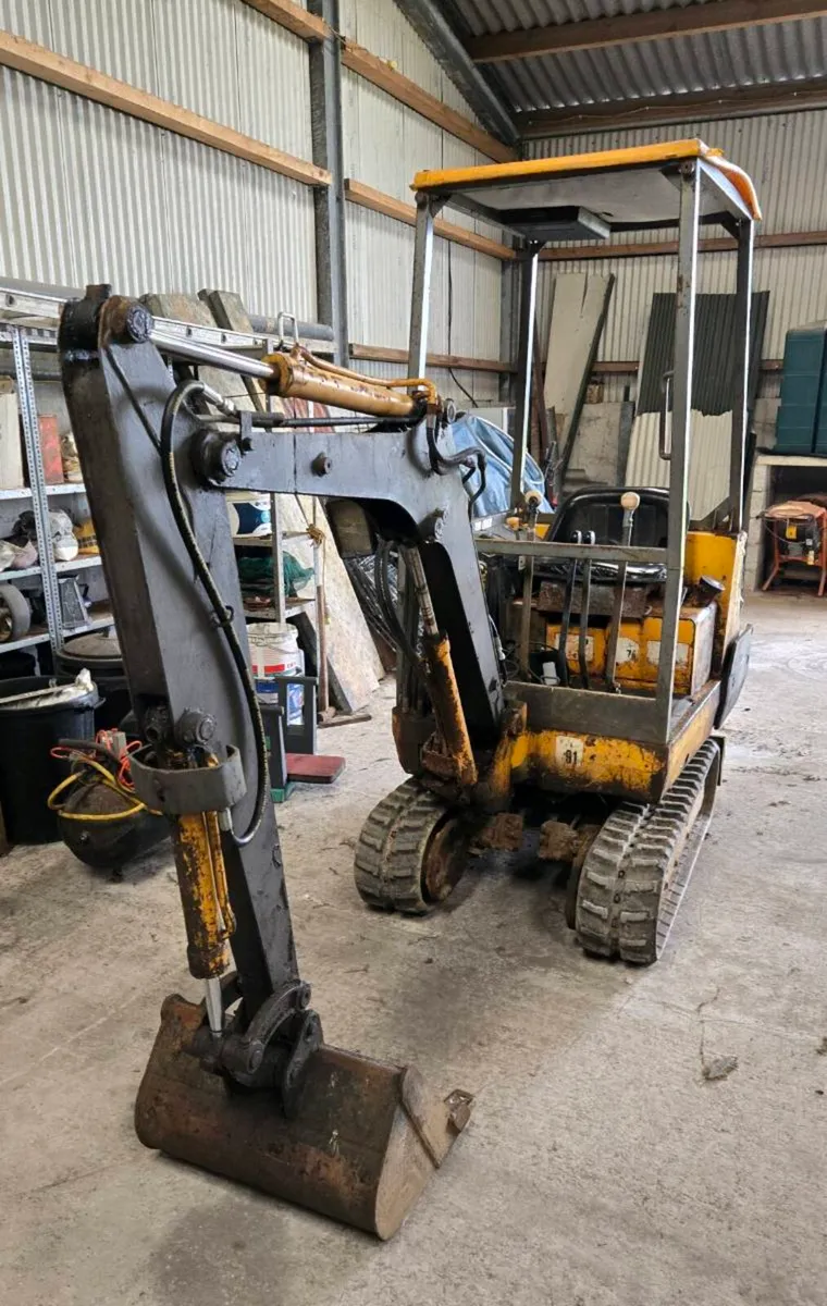 JCB Mini Digger - Image 2