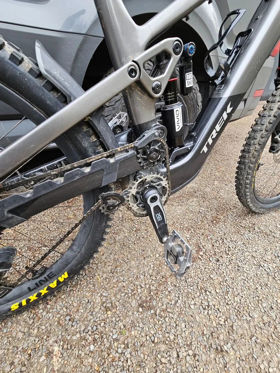 Trek Slash + electric  9.9 - Image 4