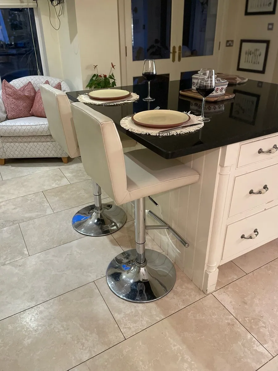 Kitchen high stools - Image 3