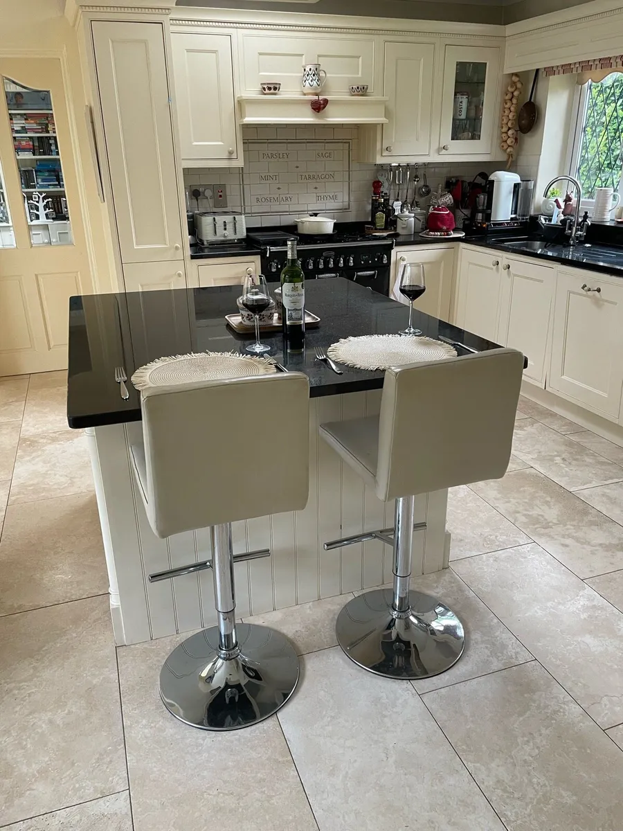 Kitchen high stools - Image 1