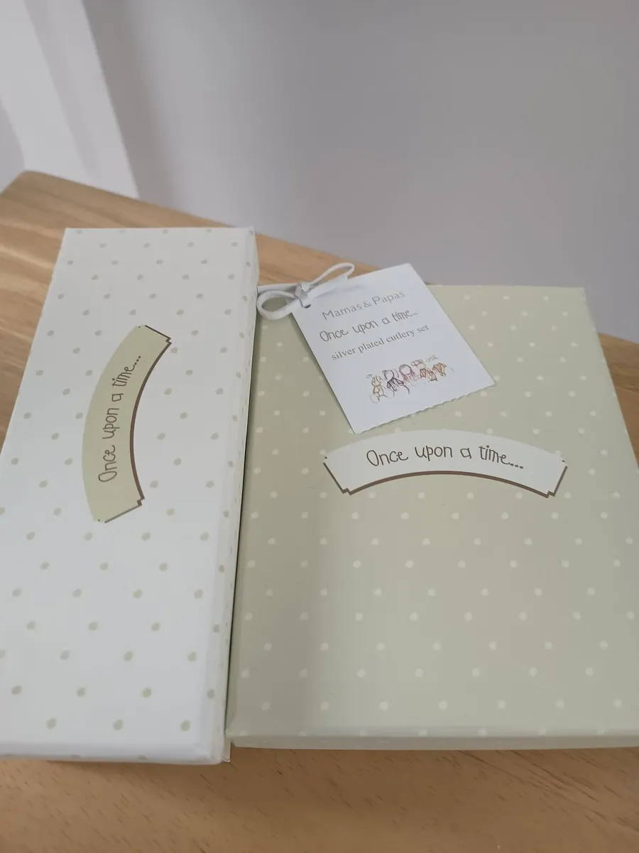 Mama's & Papa's Baby gift set - Image 2