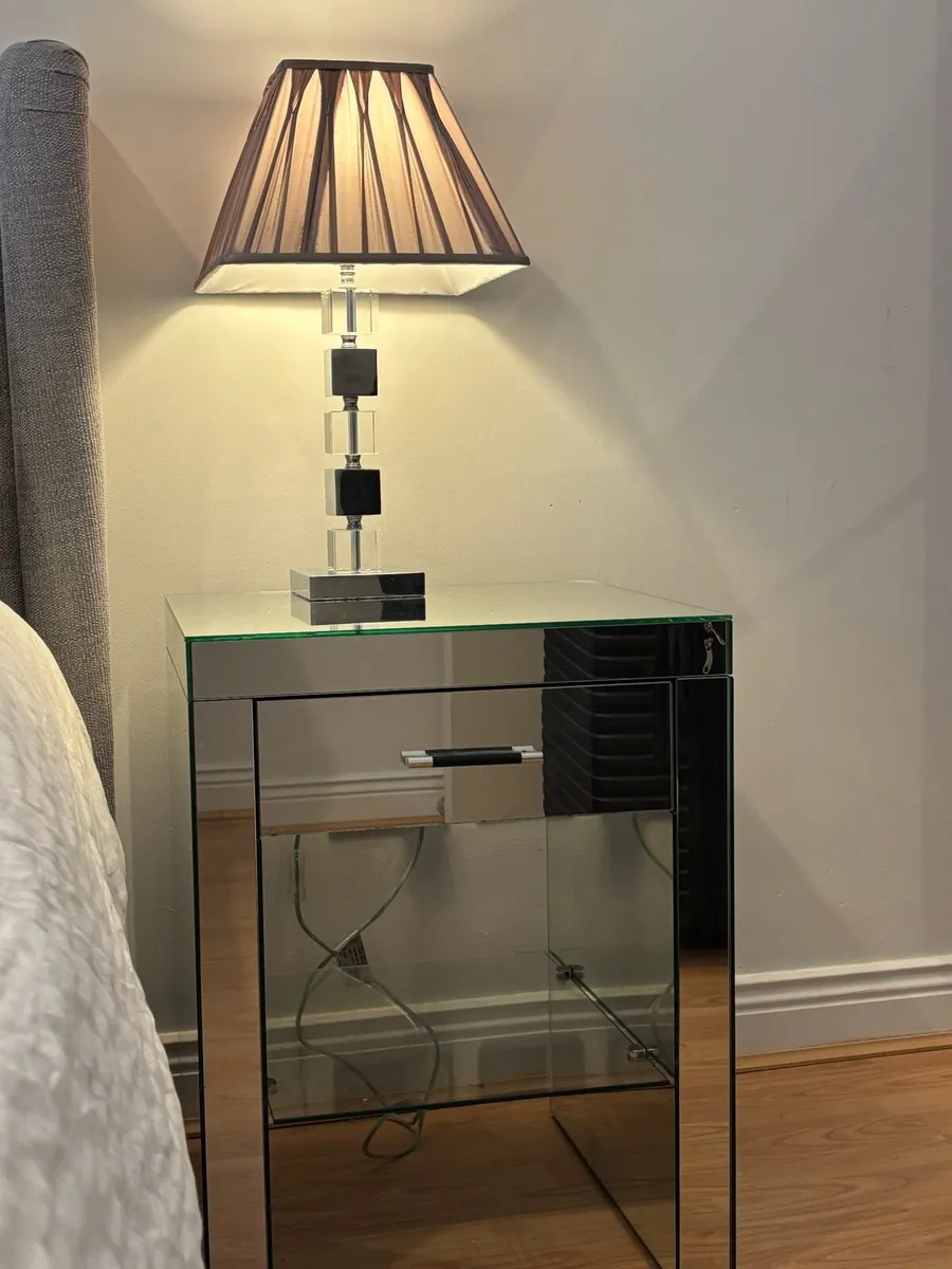 2 Mirrored lockers - Image 3