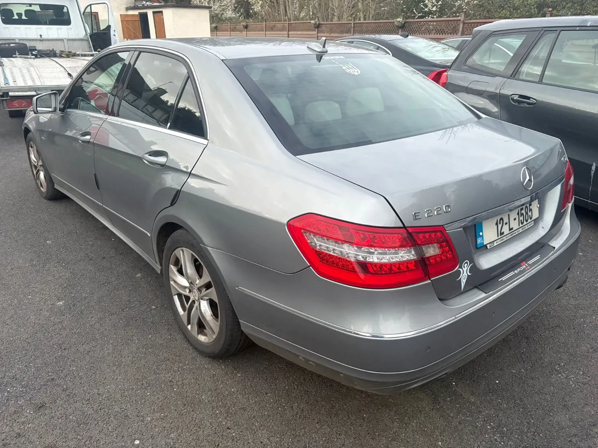 2012 Mercedes e220 cdi timing chain broken - Image 3