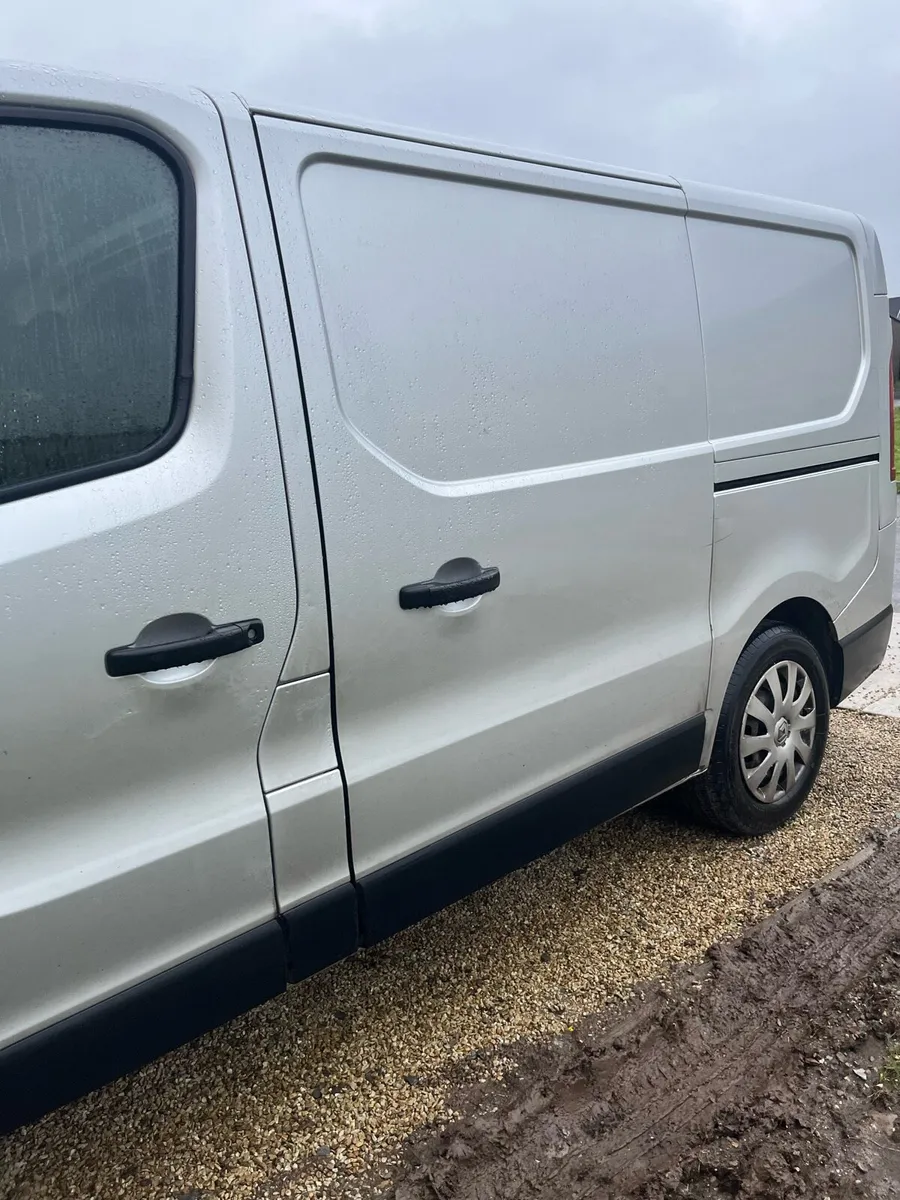 Renault trafic SWB - Image 2