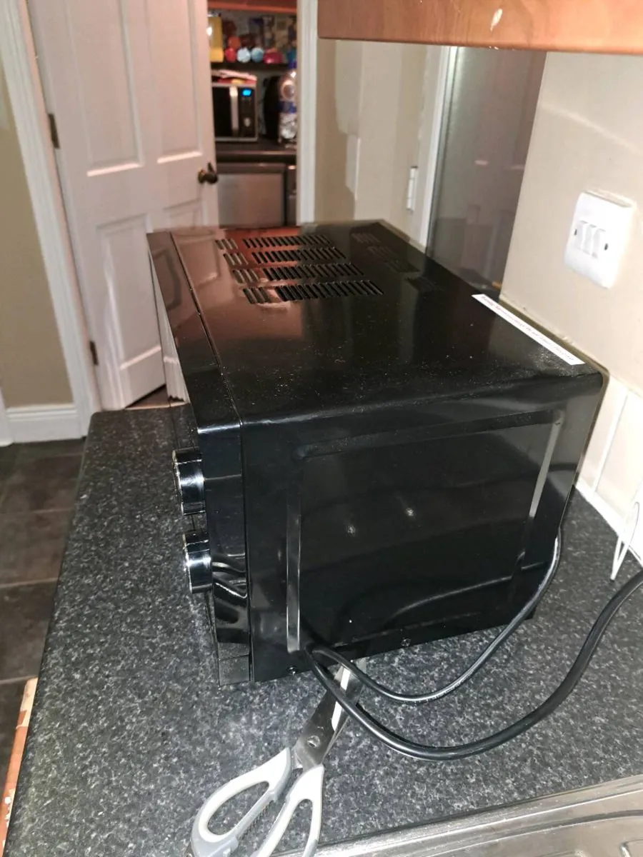 Dimplex  microwave - Image 2