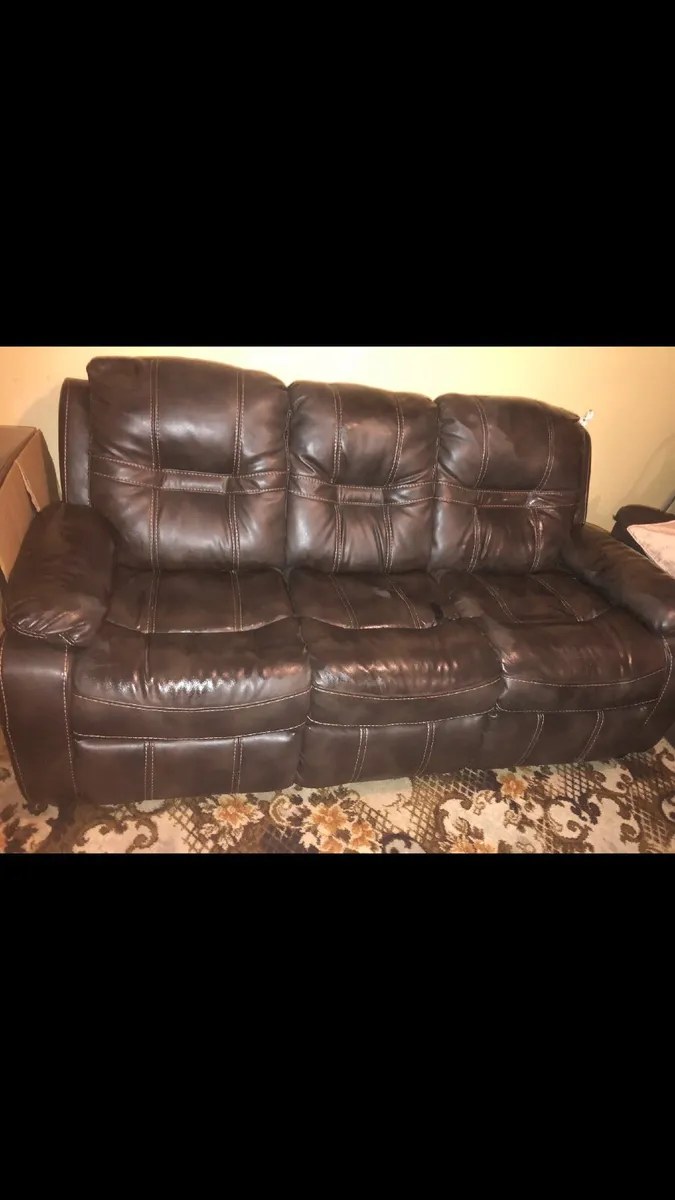 2 sofas - Image 2