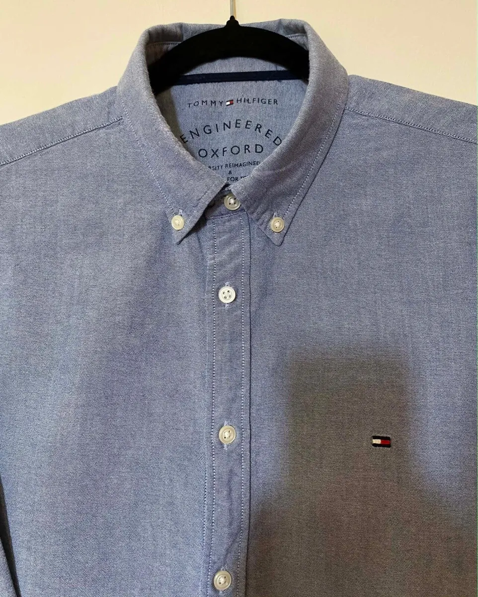 Tommy Hilfiger long sleeve cotton shirt size lge - Image 2