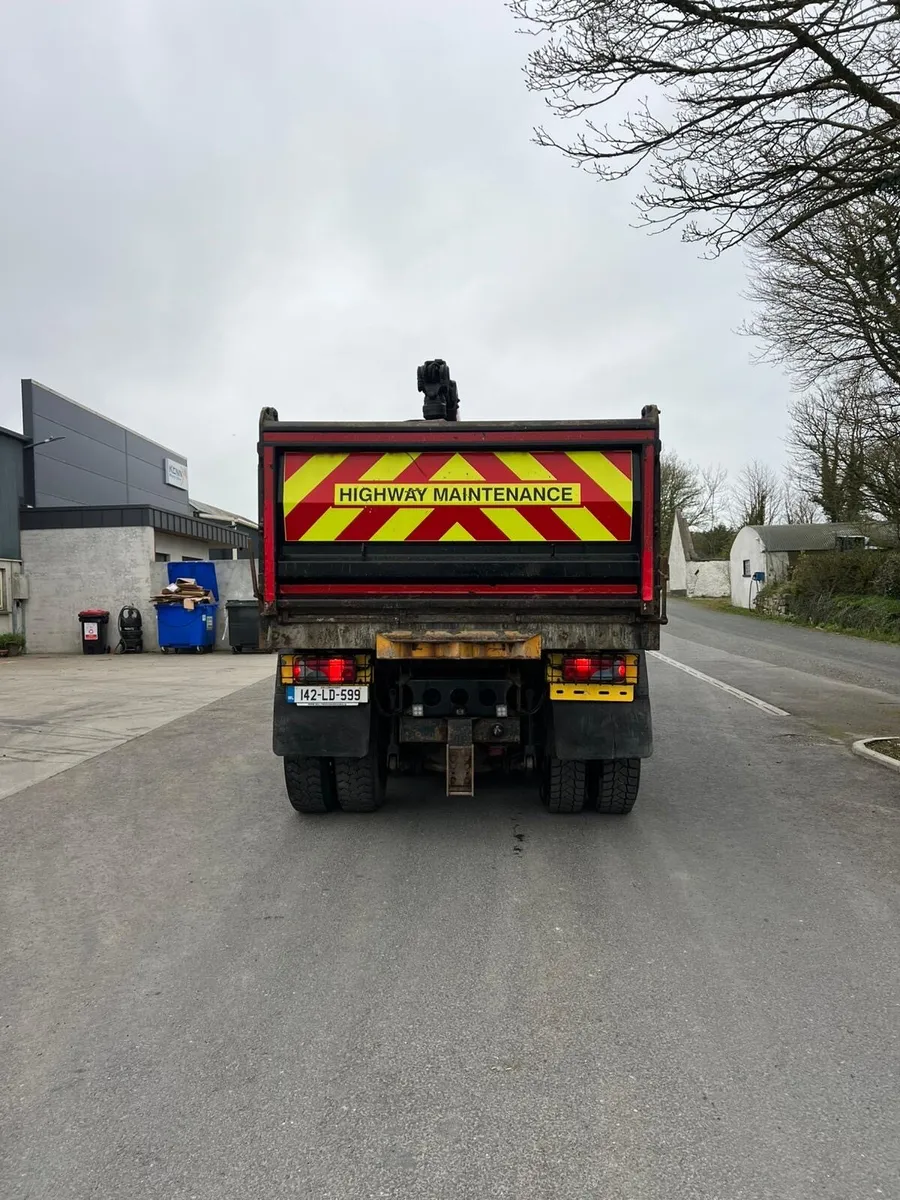 MAN 35 400 8X4 TIPPER GRAB - Image 3