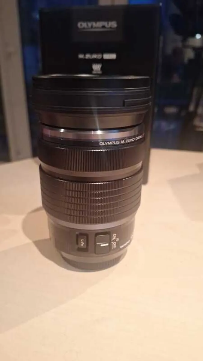 Olympus ED 12 100mm. Professional Zoom Lens - Image 3