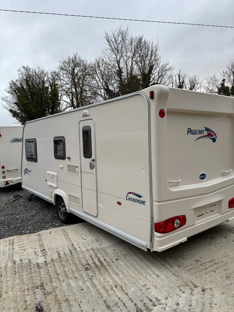 BAILEY PAGEANT SERIES 6 - Image 3