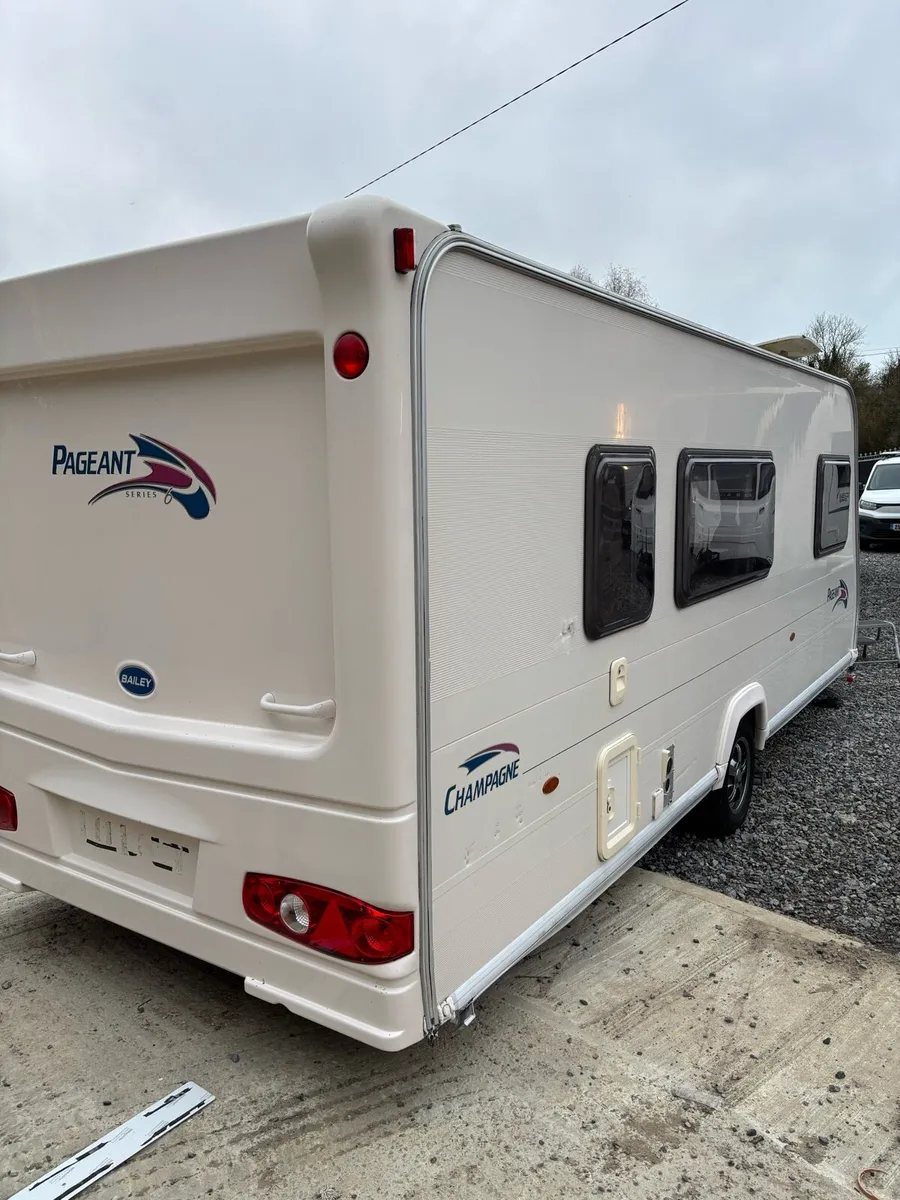 BAILEY PAGEANT SERIES 6 - Image 4