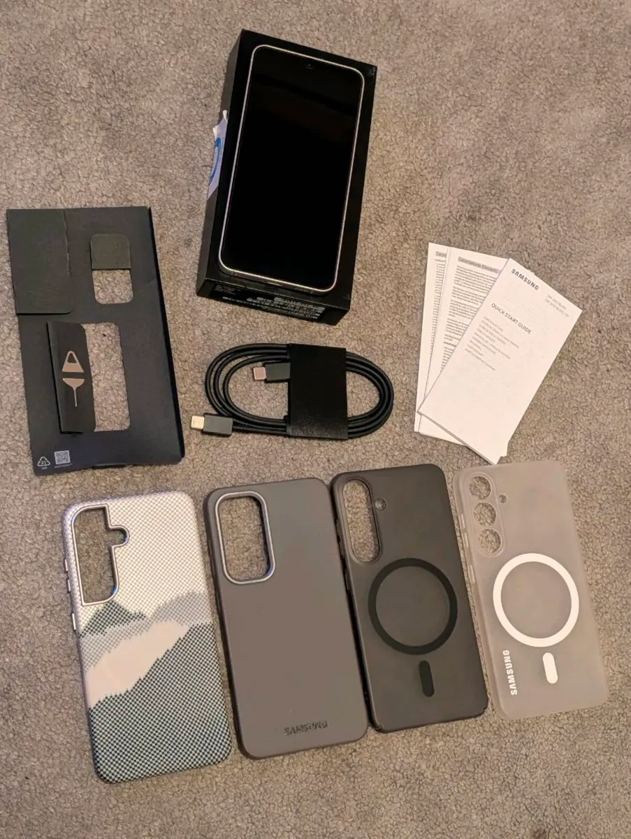 Samsung S24 *Unlocked* 128GB/W Box - Image 2