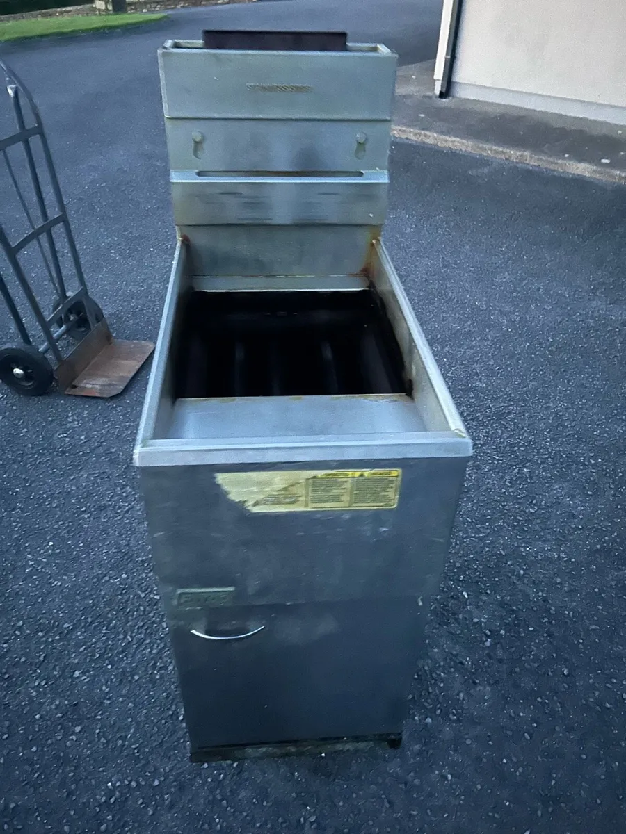 Pitco Nat gas fryer - Image 1