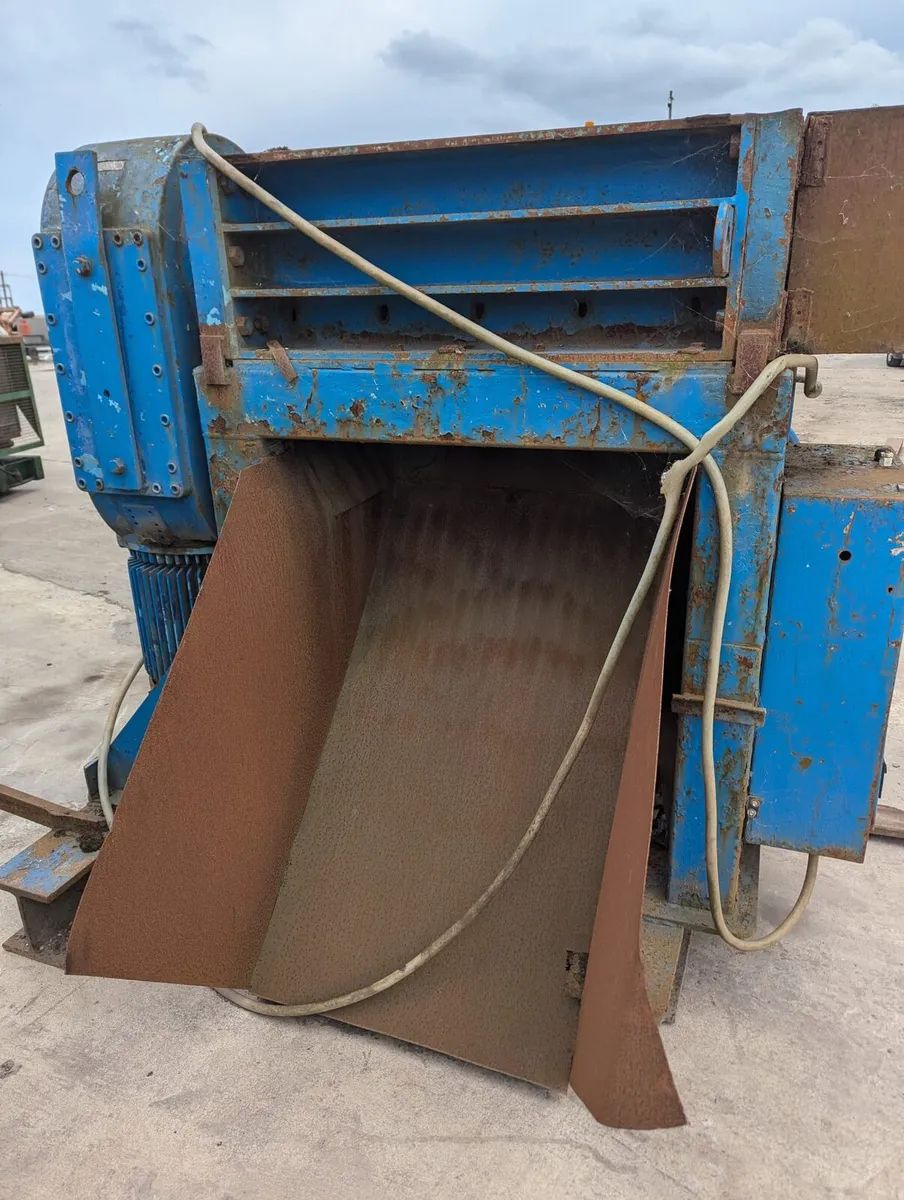 Graunulator and copper cable cleaning system - Image 4