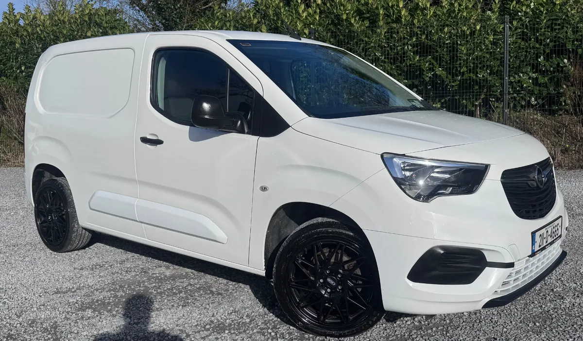 Opel Combo 2021 from €68 per week no deposit - Image 4