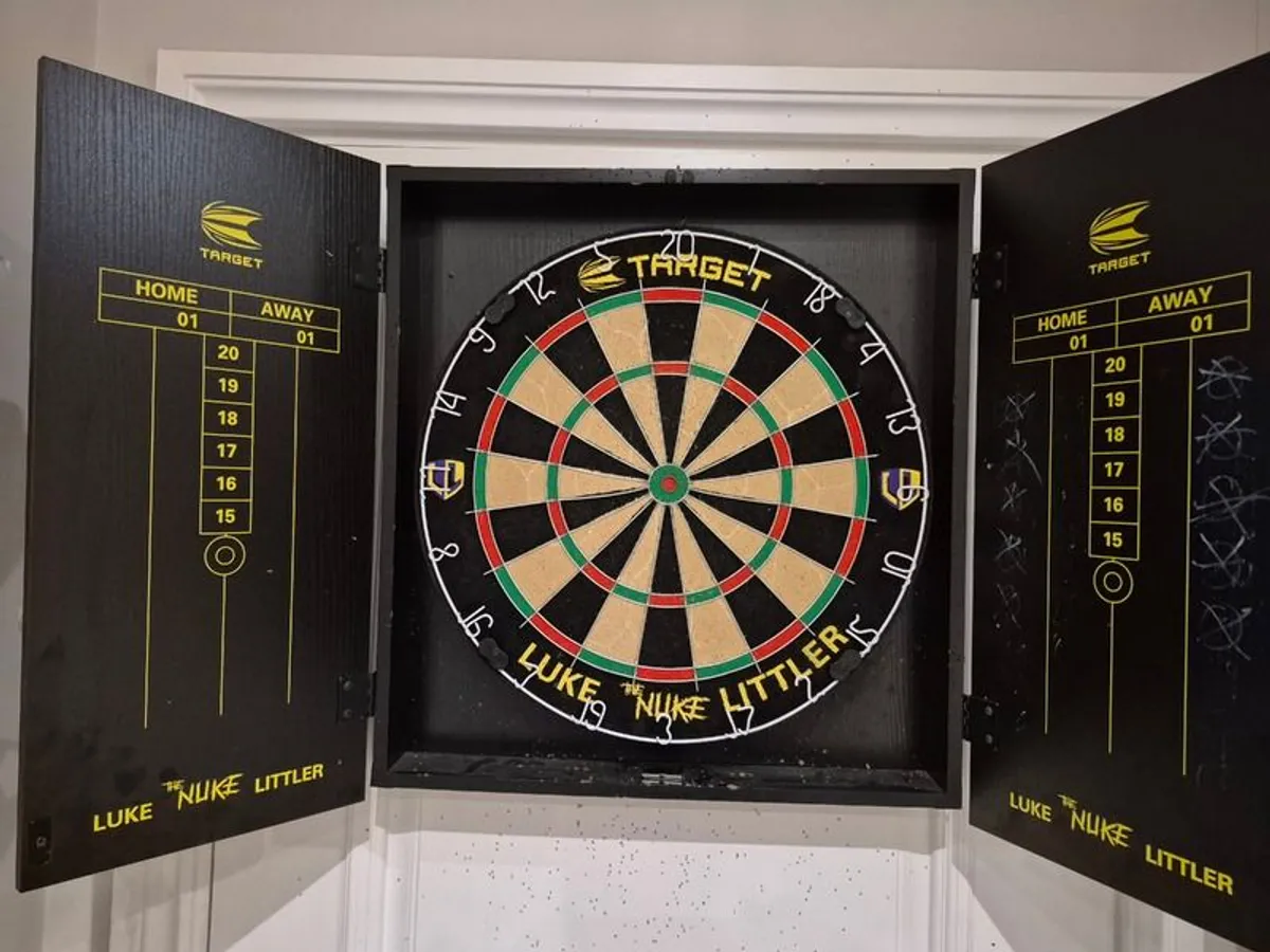 Dart Board - Image 1