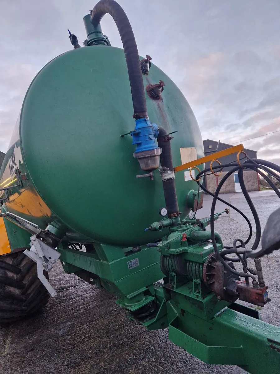 Vacum tanker - Image 3