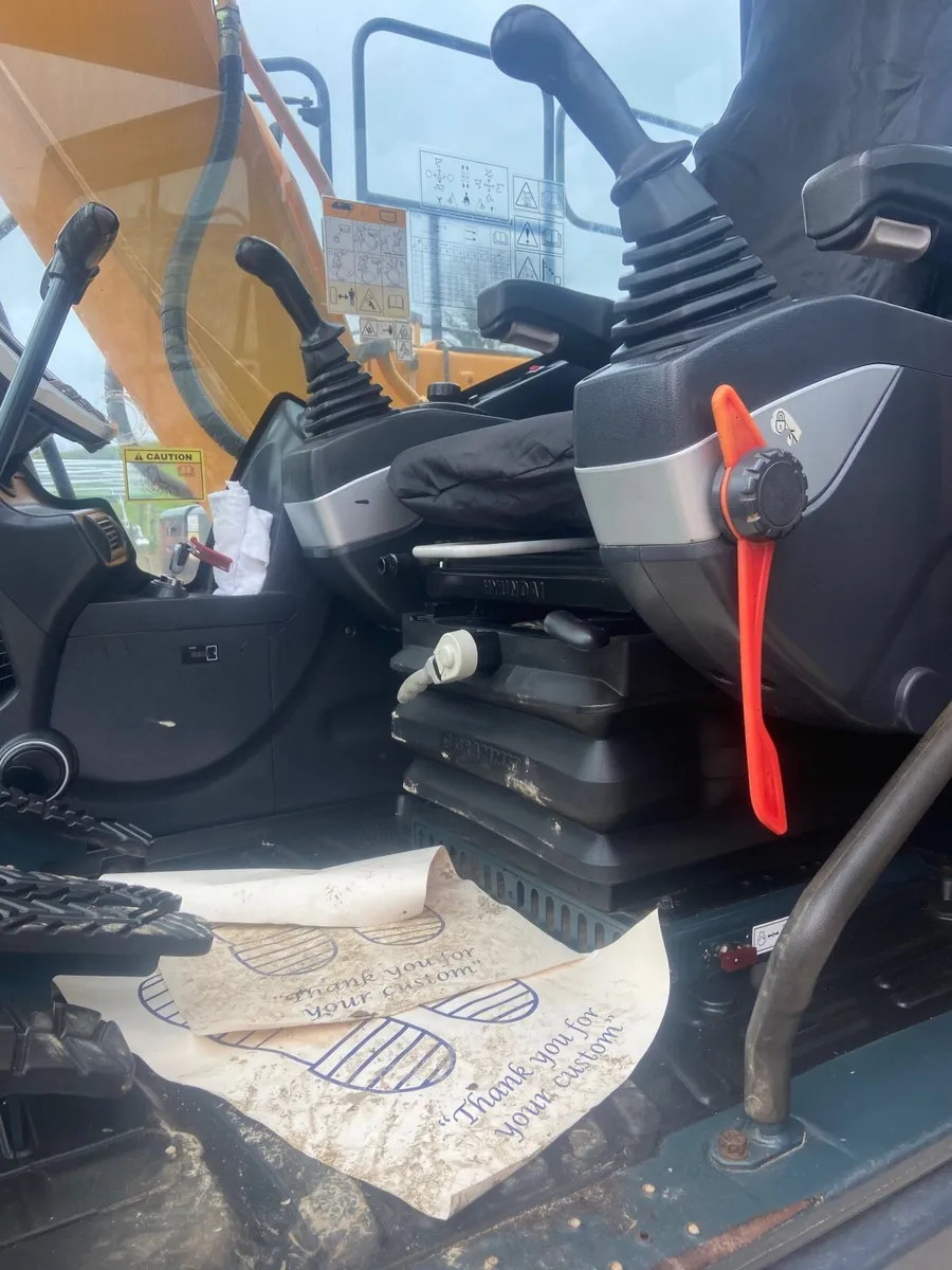 Hyundia 140HX - Image 3