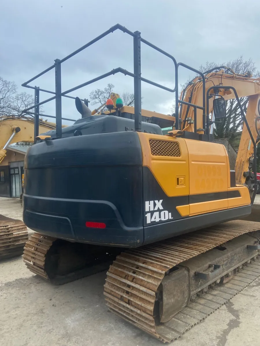 Hyundia 140HX - Image 4