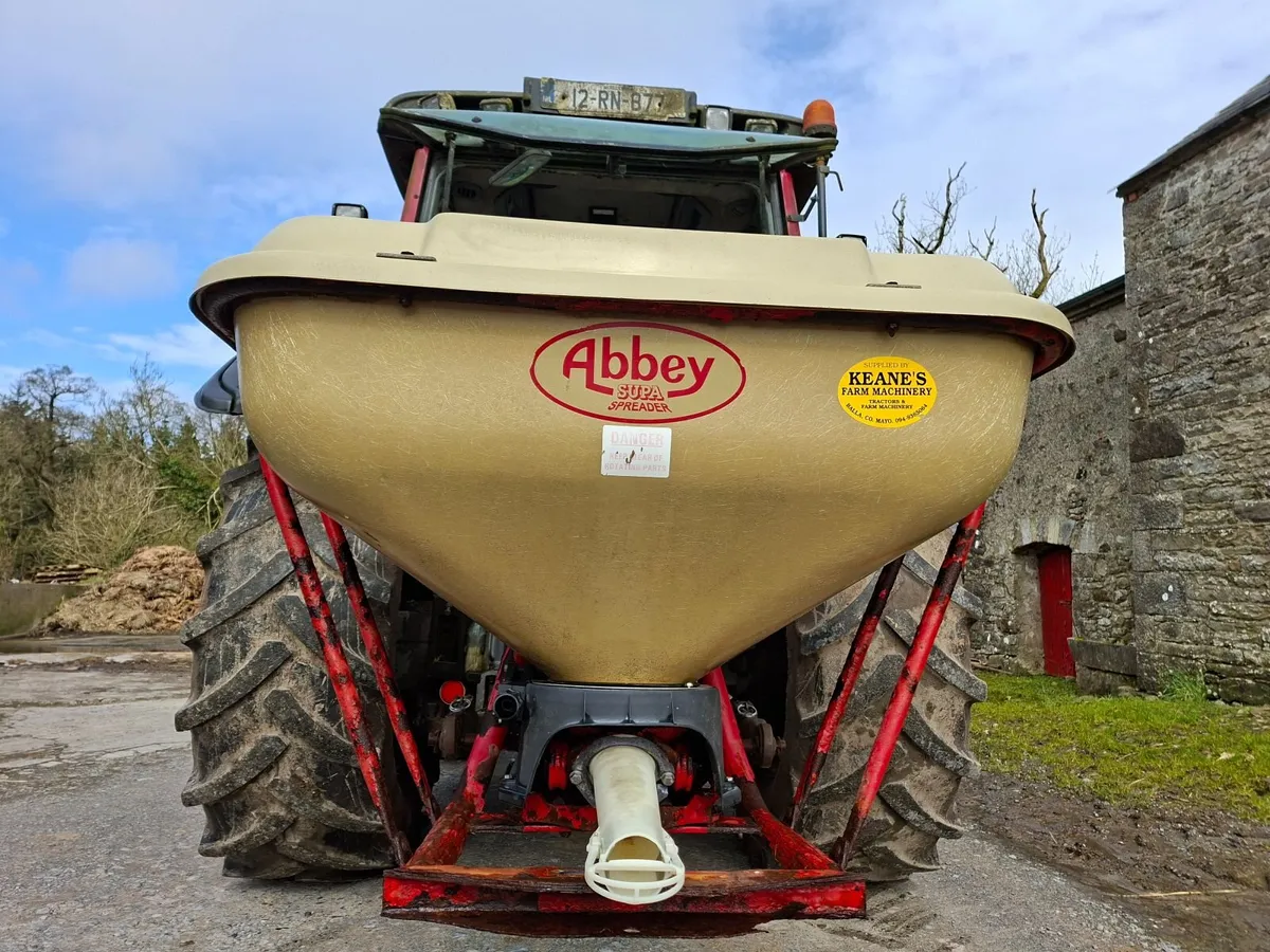 Fertiliser Spreader - Image 2