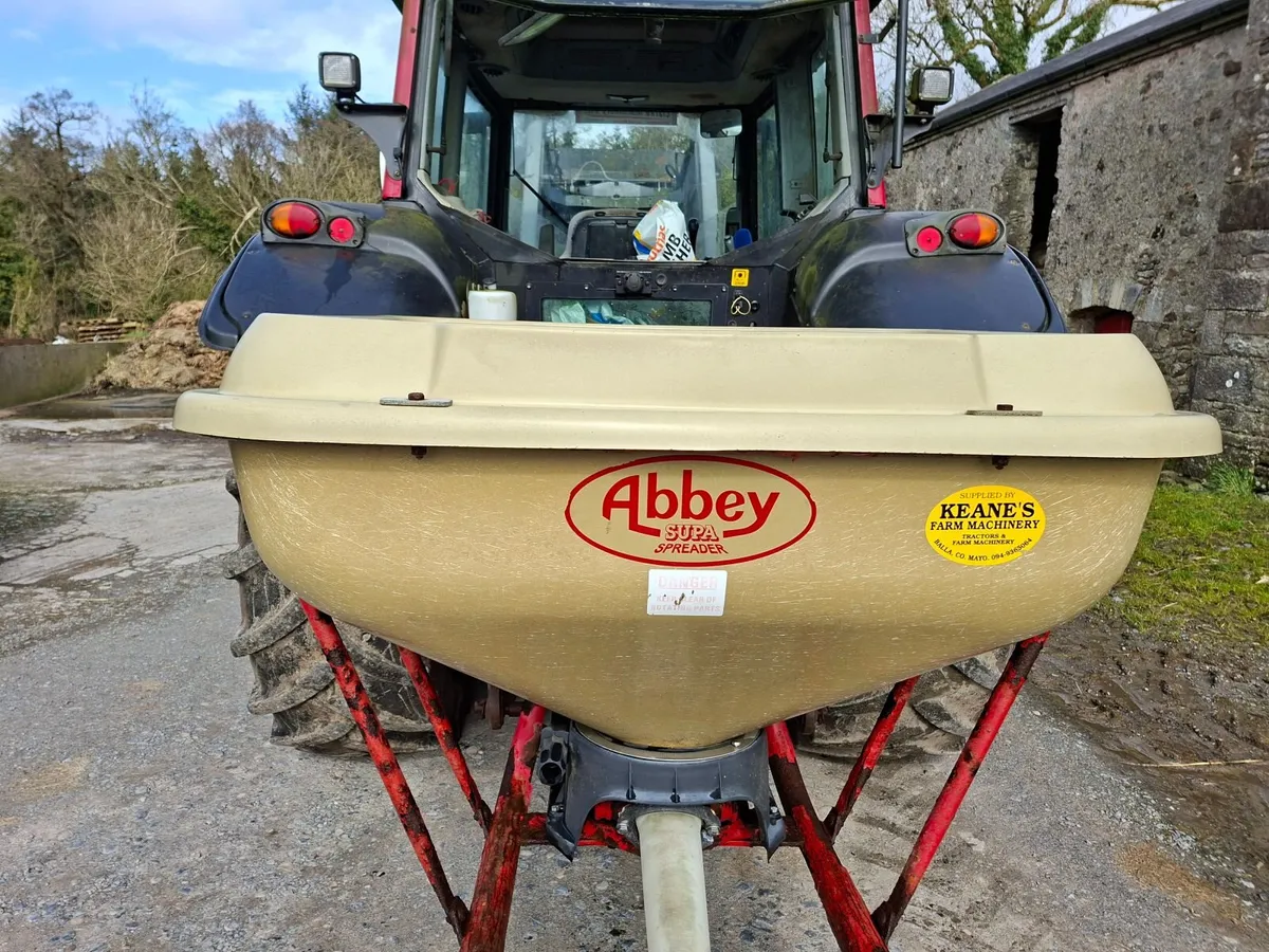 Fertiliser Spreader - Image 1