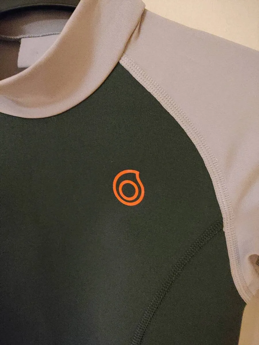 Men’s Sports/Water Top – Decathlon (Size S) - Image 2