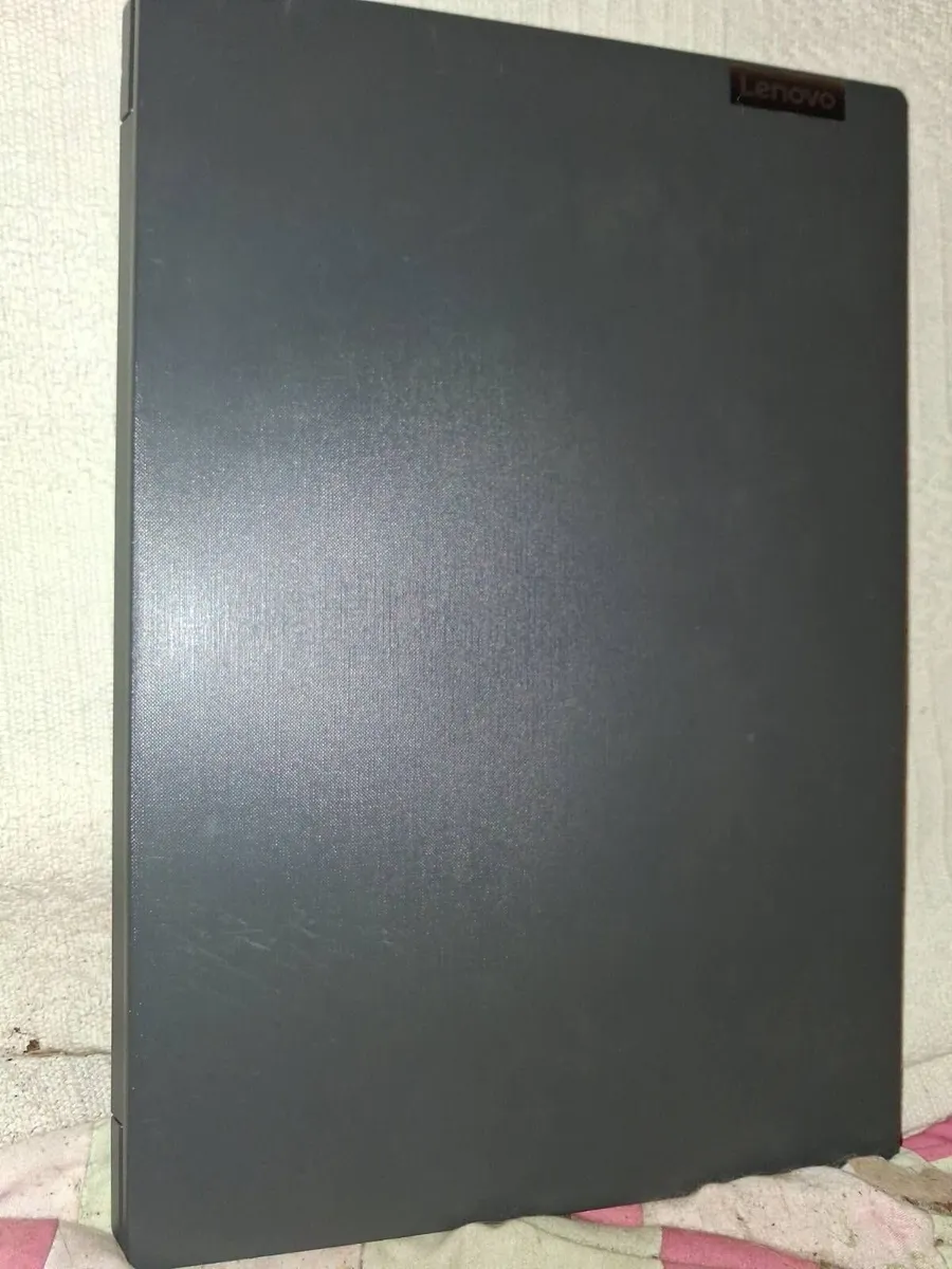 Laptop LENOVO V15 ADA - Image 4