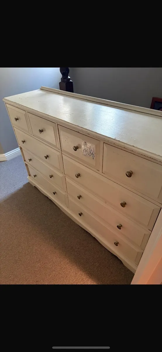 Chest of drawers - Image 1