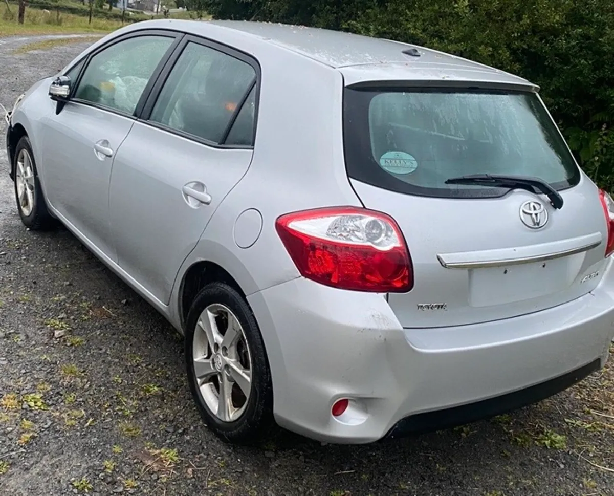 Toyota auris - Image 3