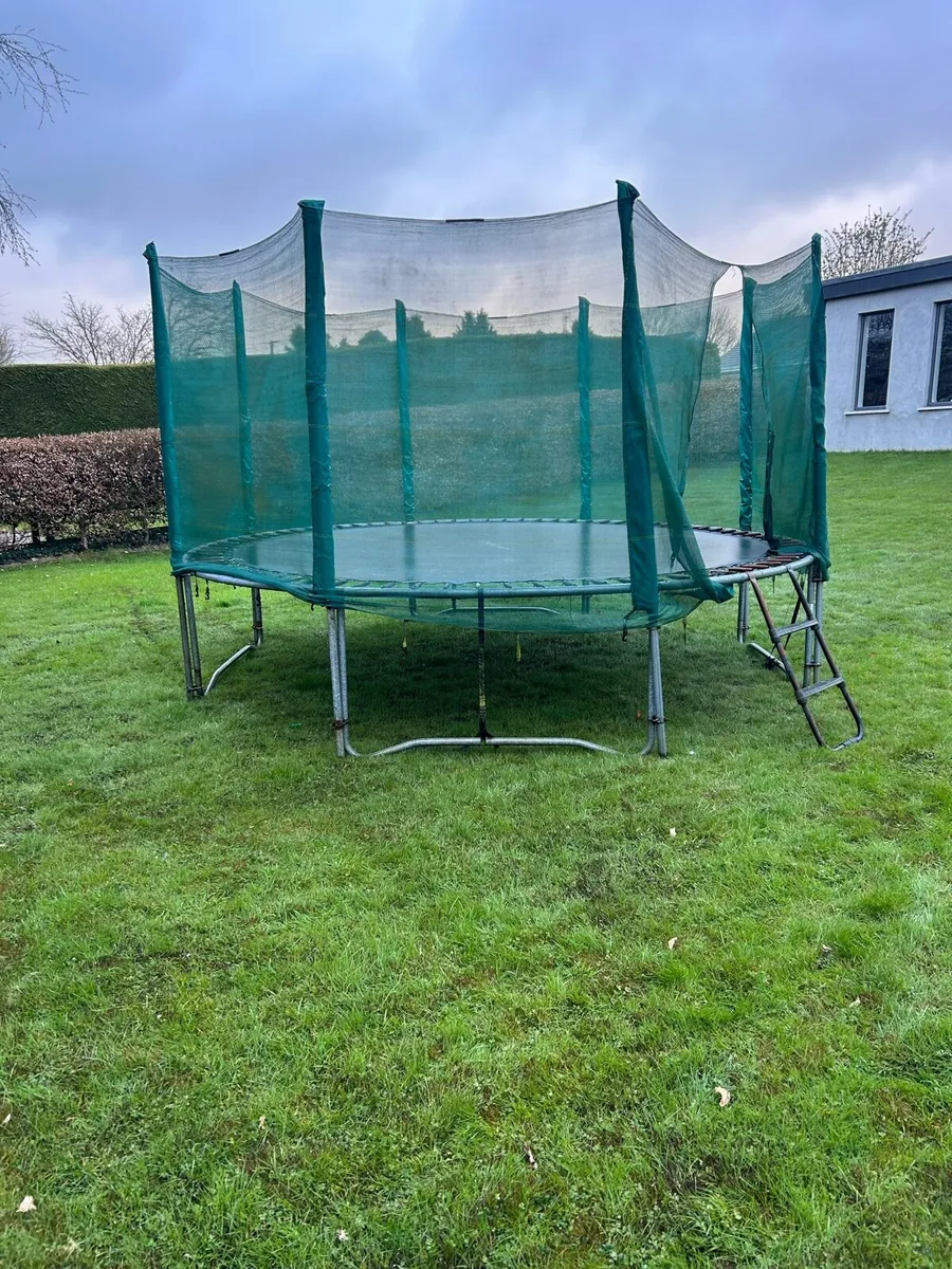 Trampoline