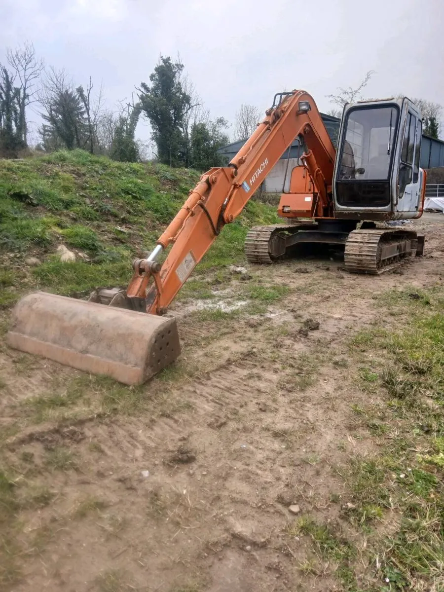 Hitachi Ex60-2 Digger - Image 1