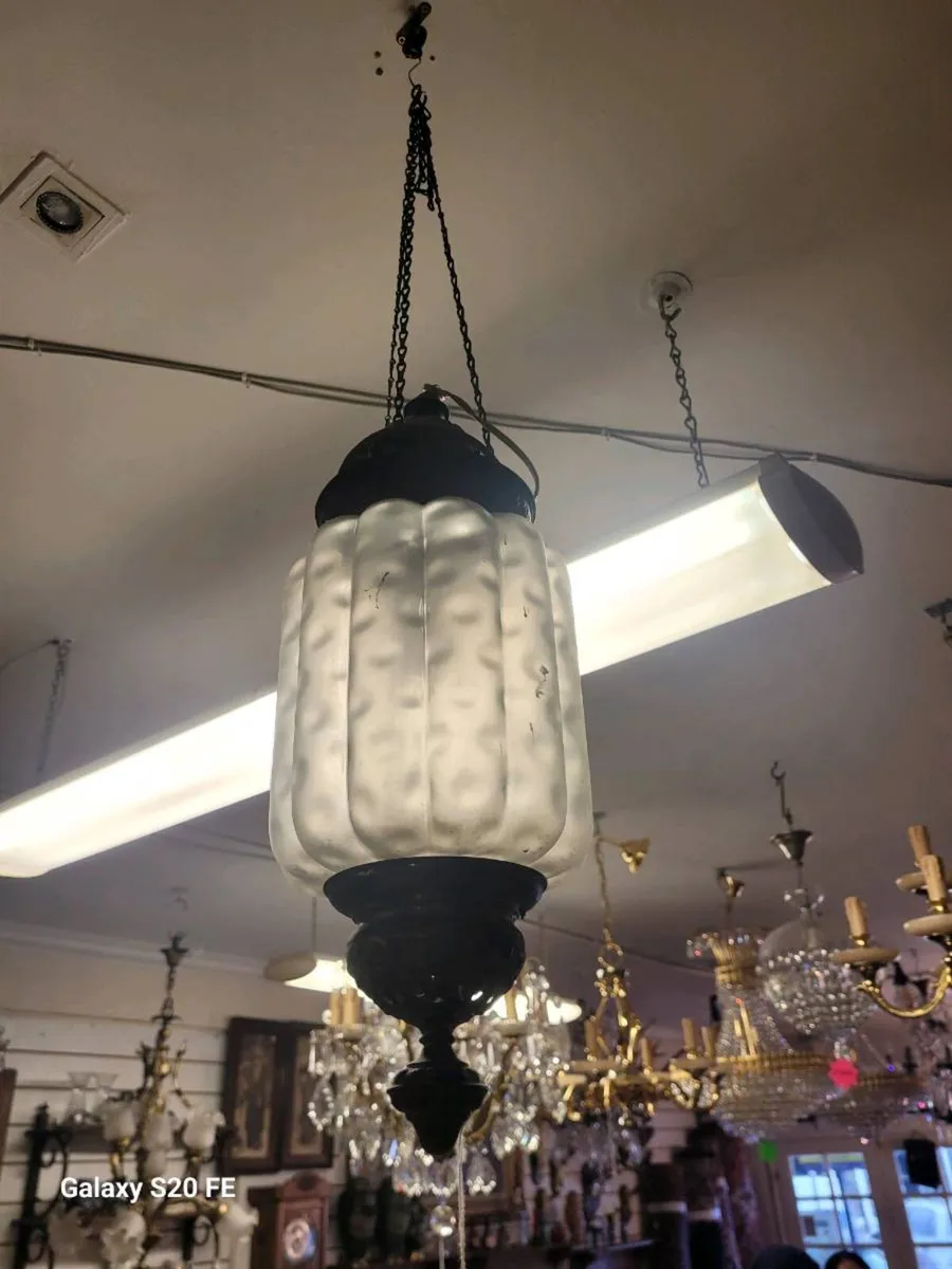 8 French chandaliers and ceiling lights 120eu each - Image 4
