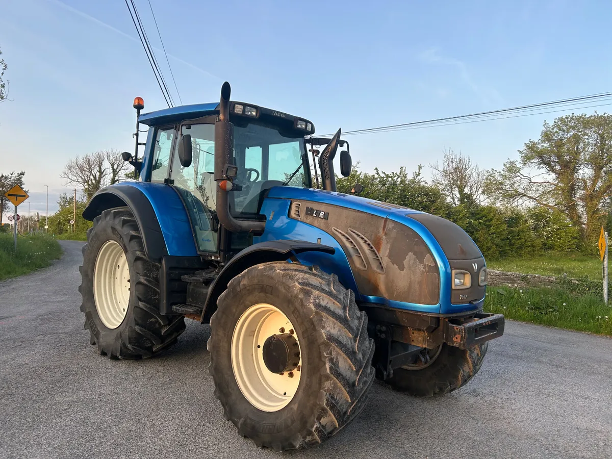 2011 Valtra T182 - Image 1