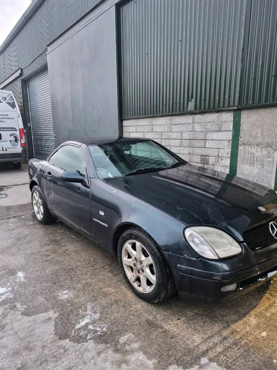 Merceders benz - Image 4
