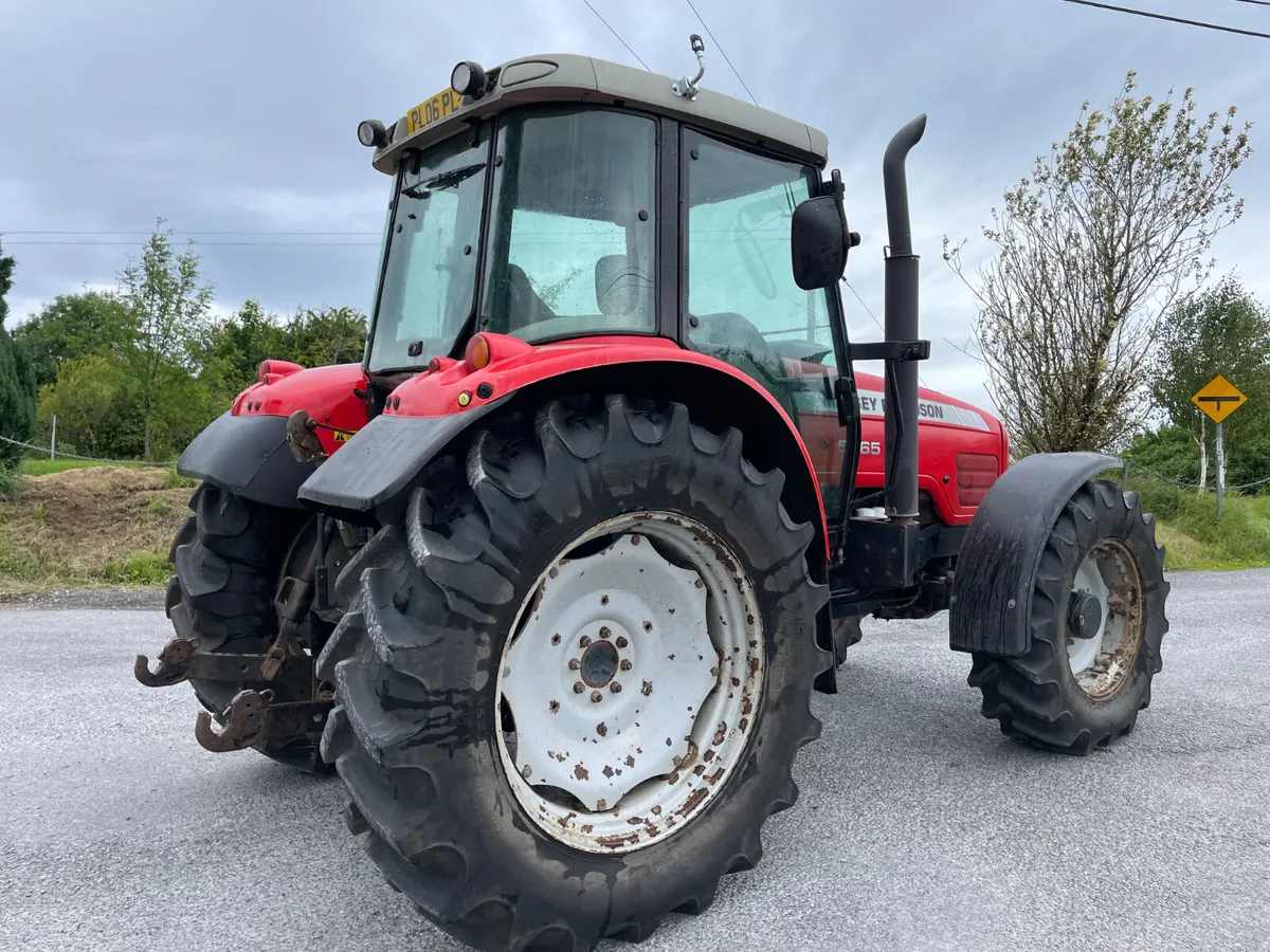 2006 Massey Ferguson 5465 - Image 3