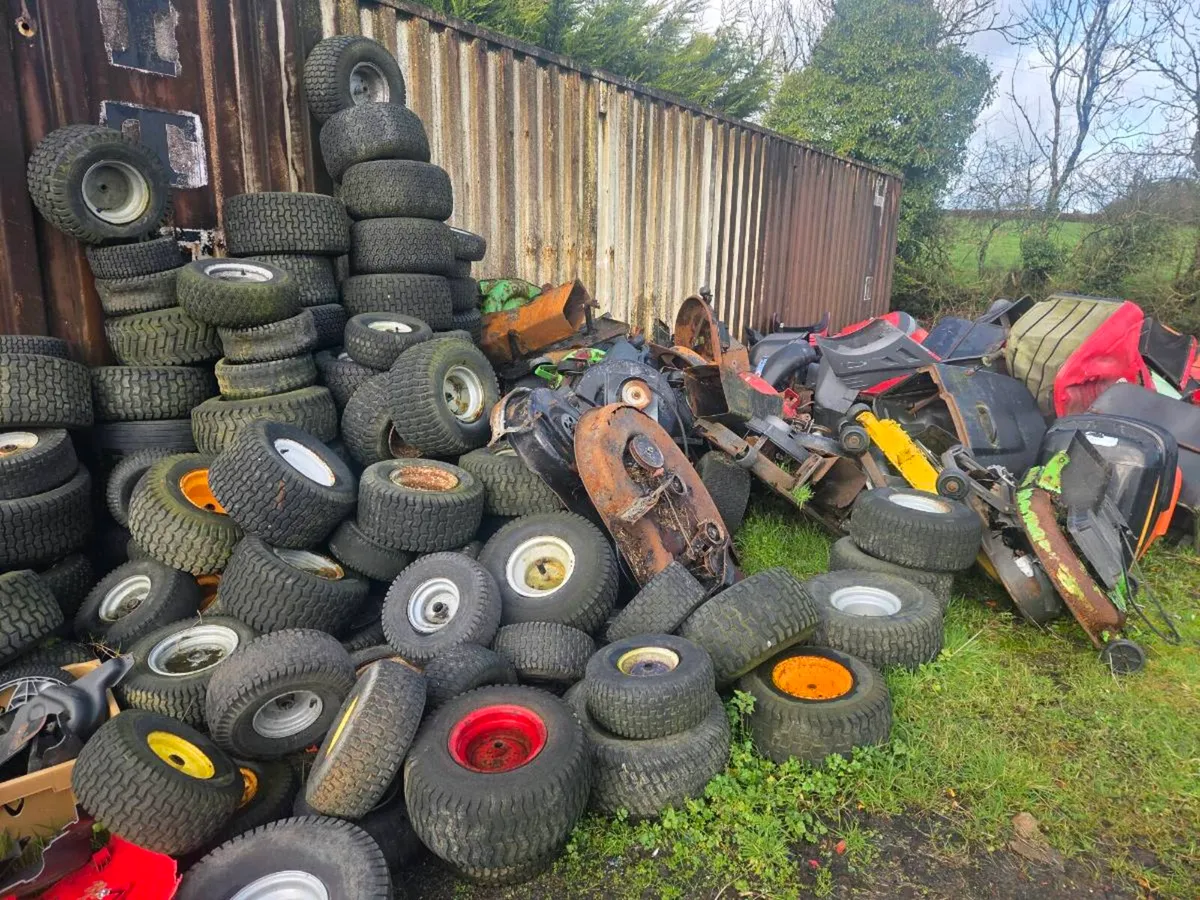 Lawnmowers parts for sale - Image 3