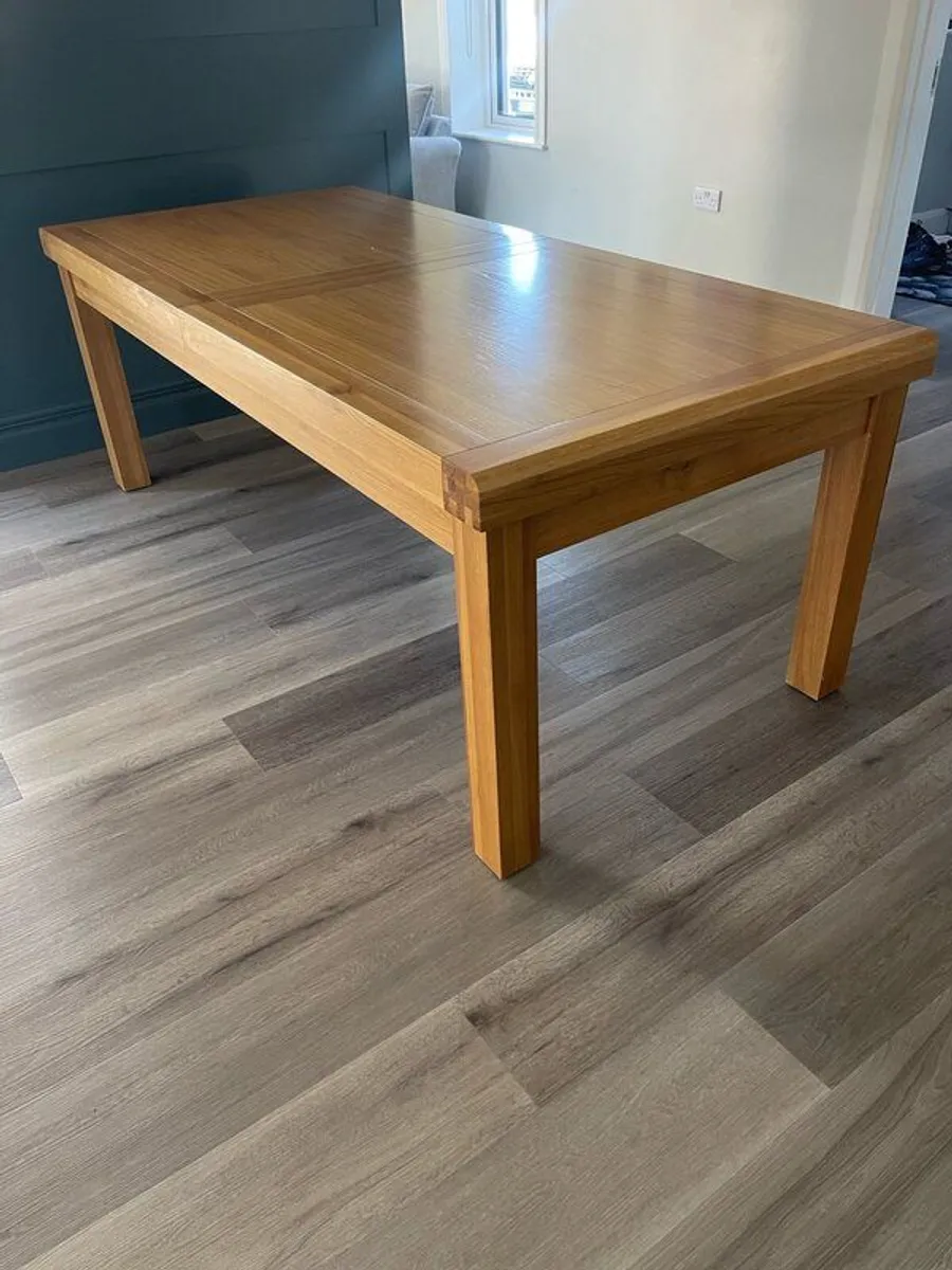 Dining table - Image 4