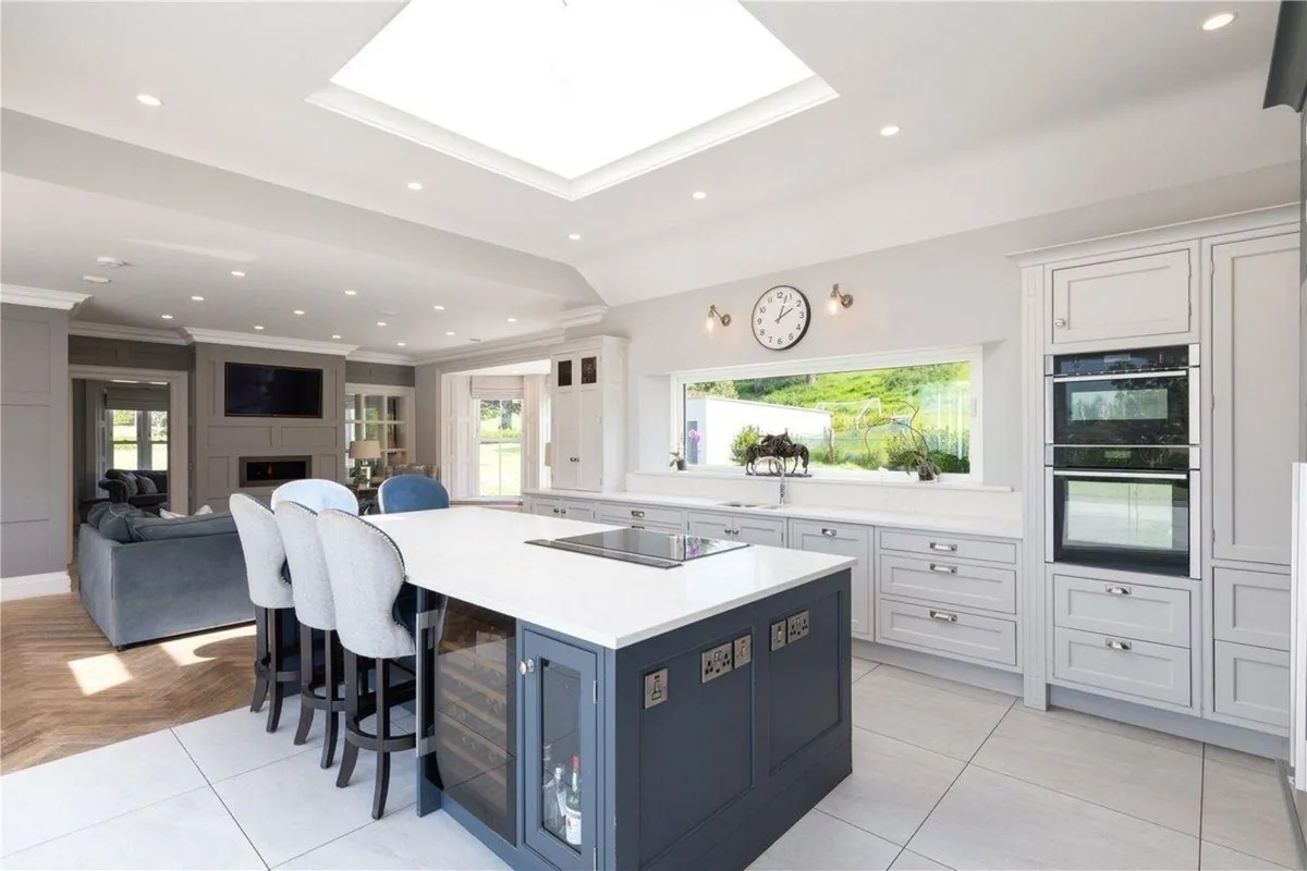 Kitchen With Appliances - Image 1