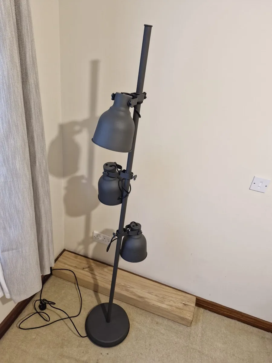 Ikea floor lamp 3 spot lights - Image 3