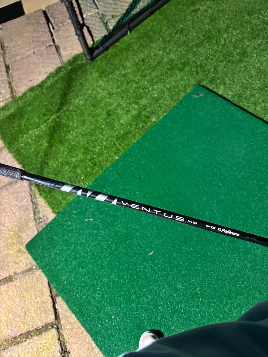 Srixon 2 iron - Image 3