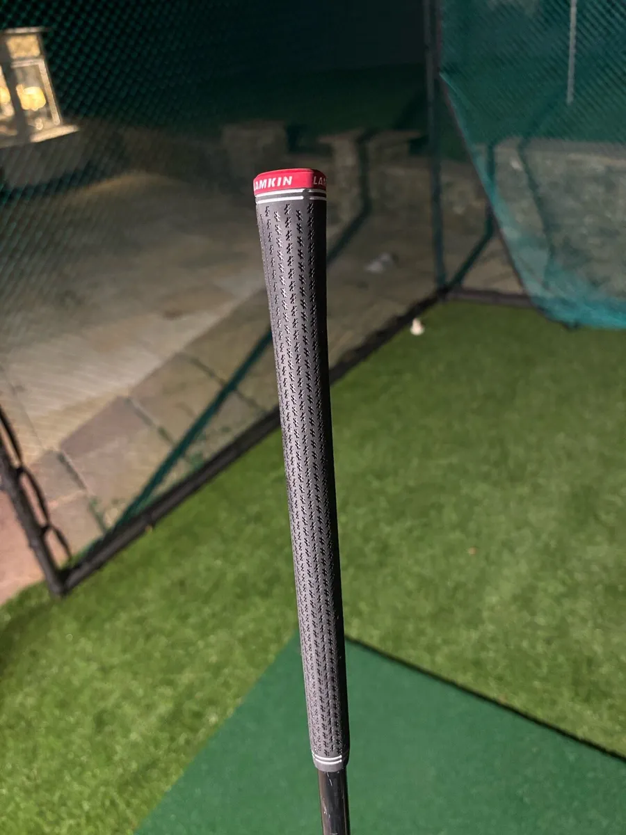 Srixon 2 iron - Image 4