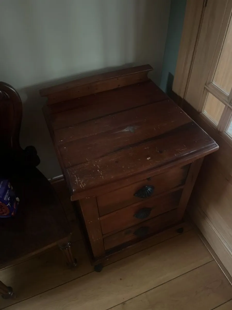 bed and lockers bedroom furniture - Image 3