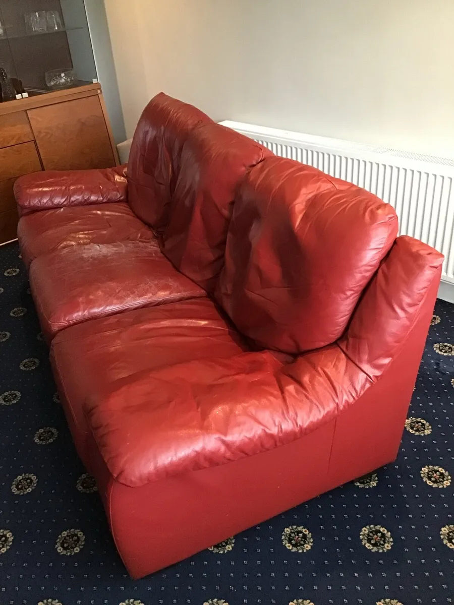 Leather suite 3/2/1 seater Red FREE to take away. - Image 3