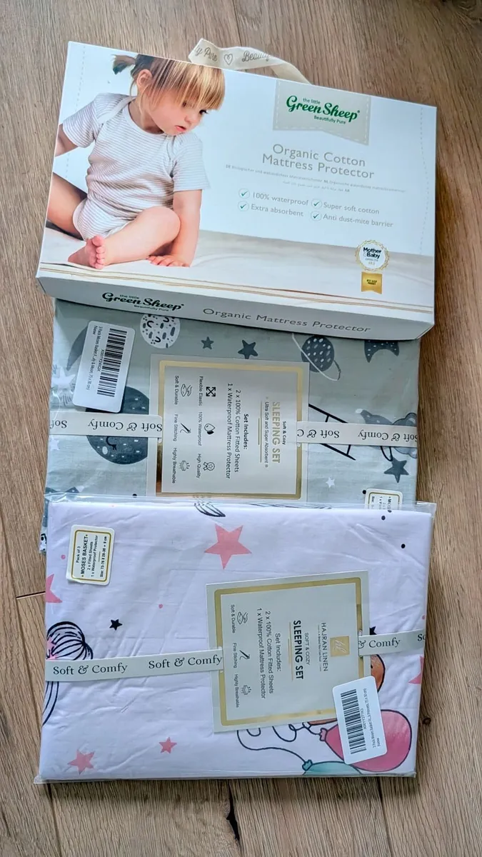 Moses Basket & Sheetd - Image 4