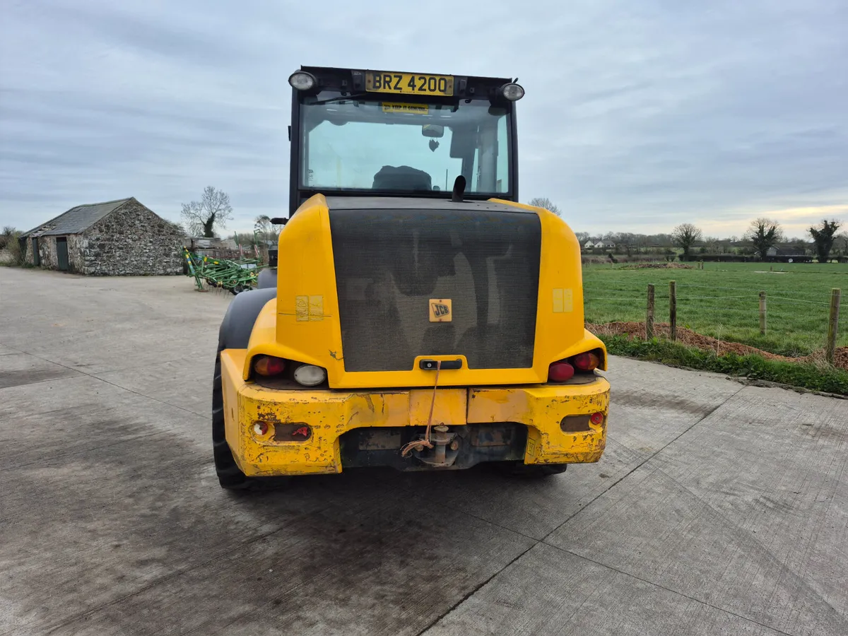JCB 310 - Image 4