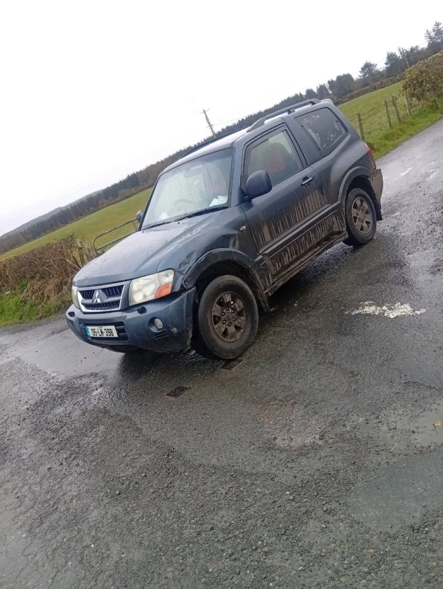 Mitsubishi pajero - Image 2