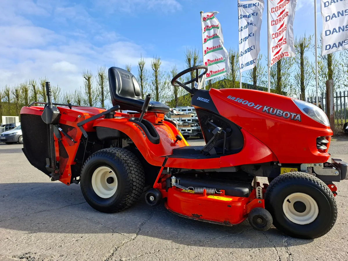 Kubota GR1600 ride on mower - Image 4