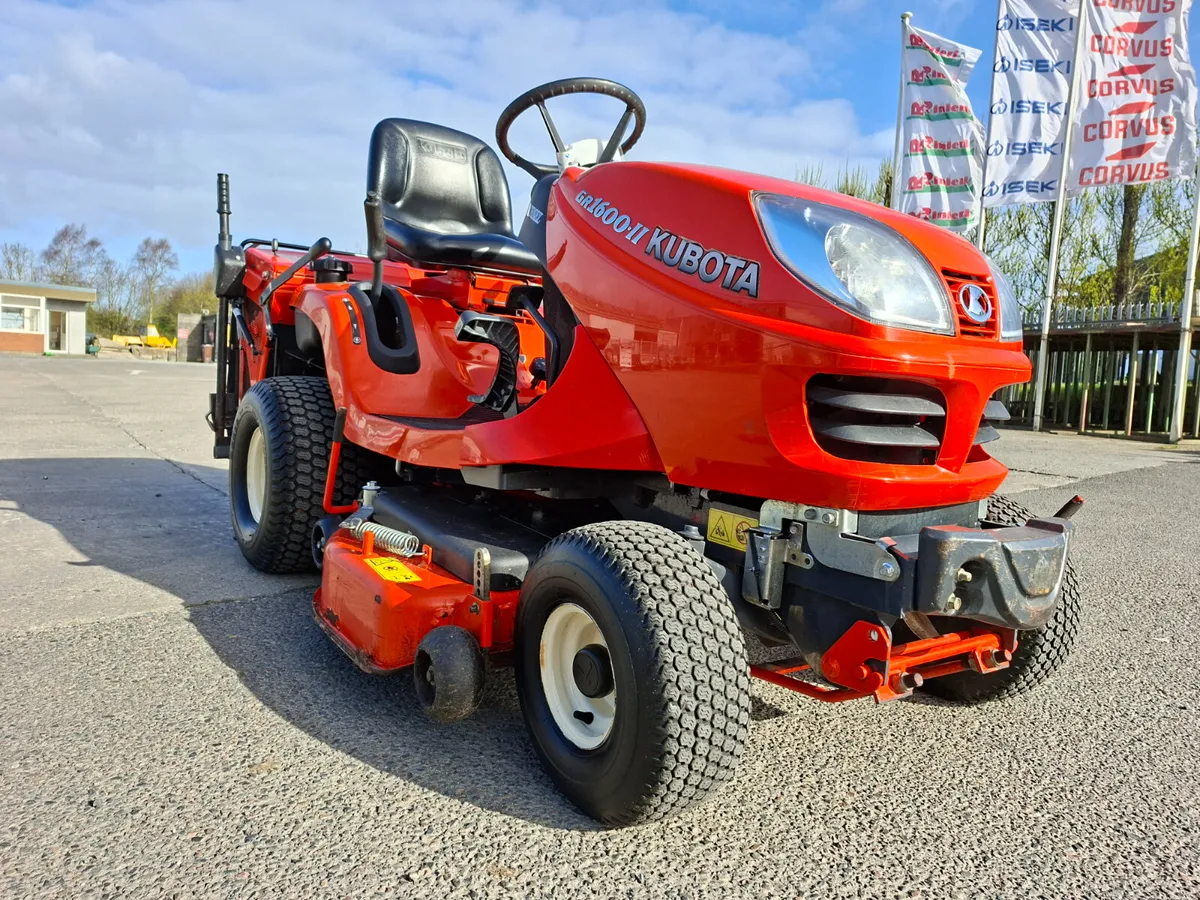 Kubota GR1600 ride on mower - Image 1