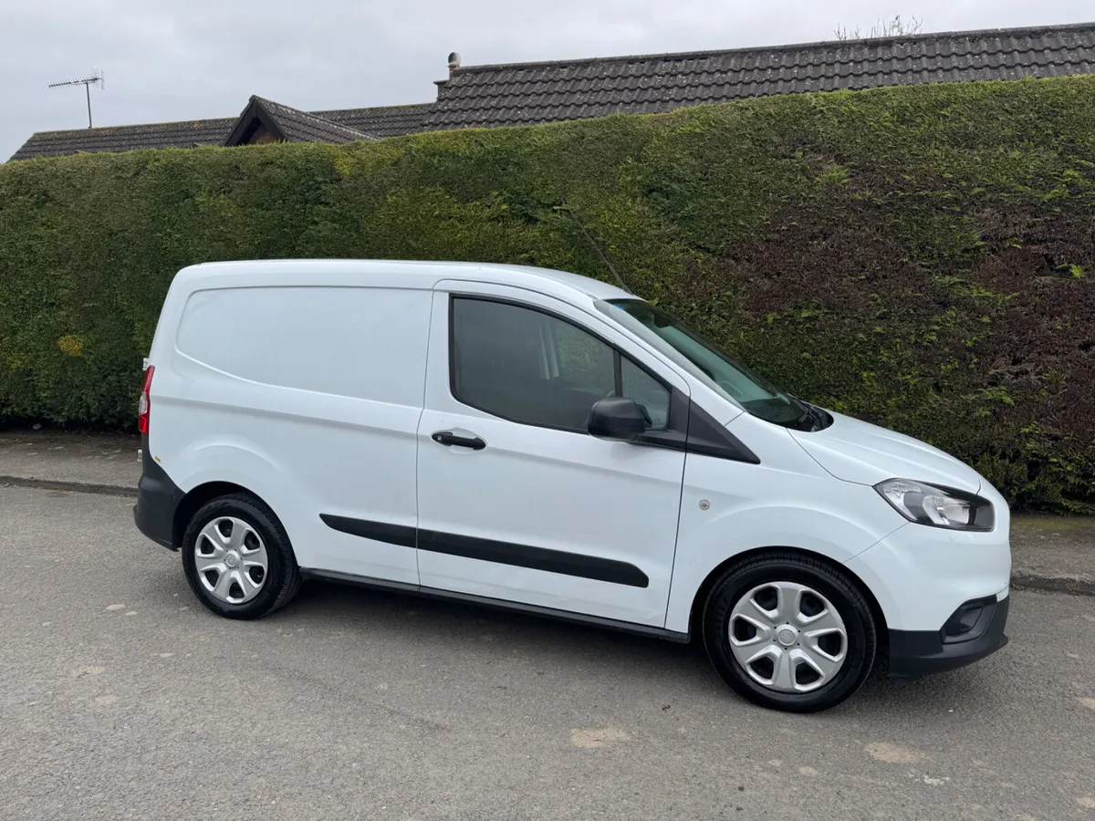 Ford Transit Courier trend model low mileage - Image 2