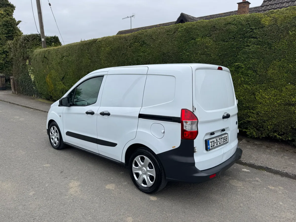 Ford Transit Courier trend model low mileage - Image 4